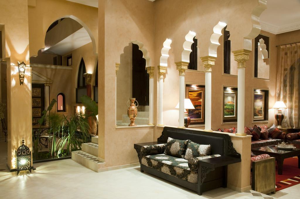 Le Temple Des Arts Bed & Breakfast Ouarzazate Exterior photo