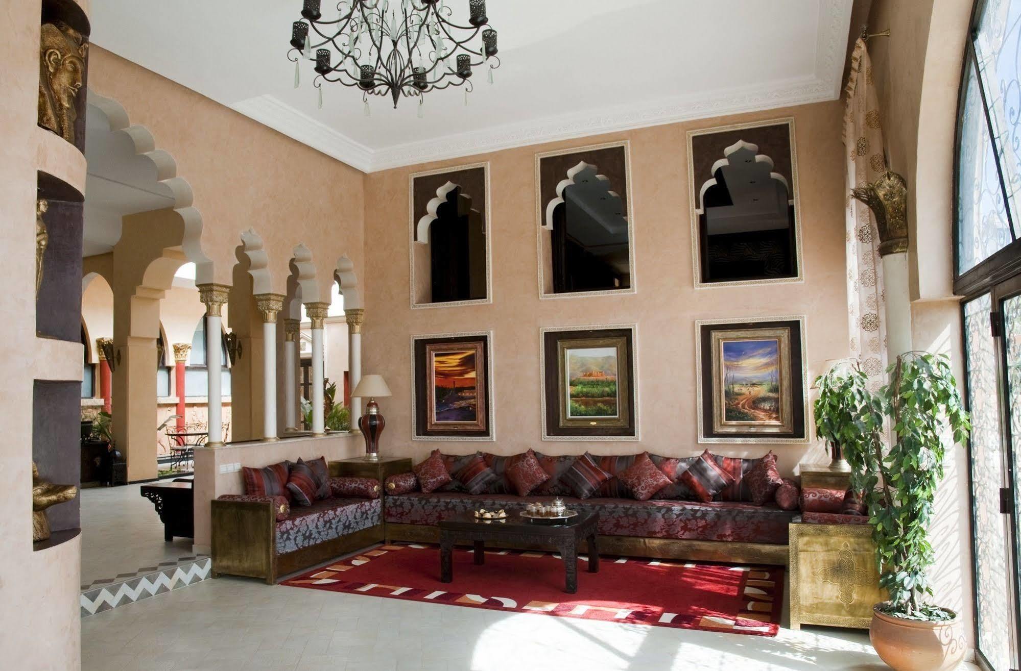 Le Temple Des Arts Bed & Breakfast Ouarzazate Exterior photo